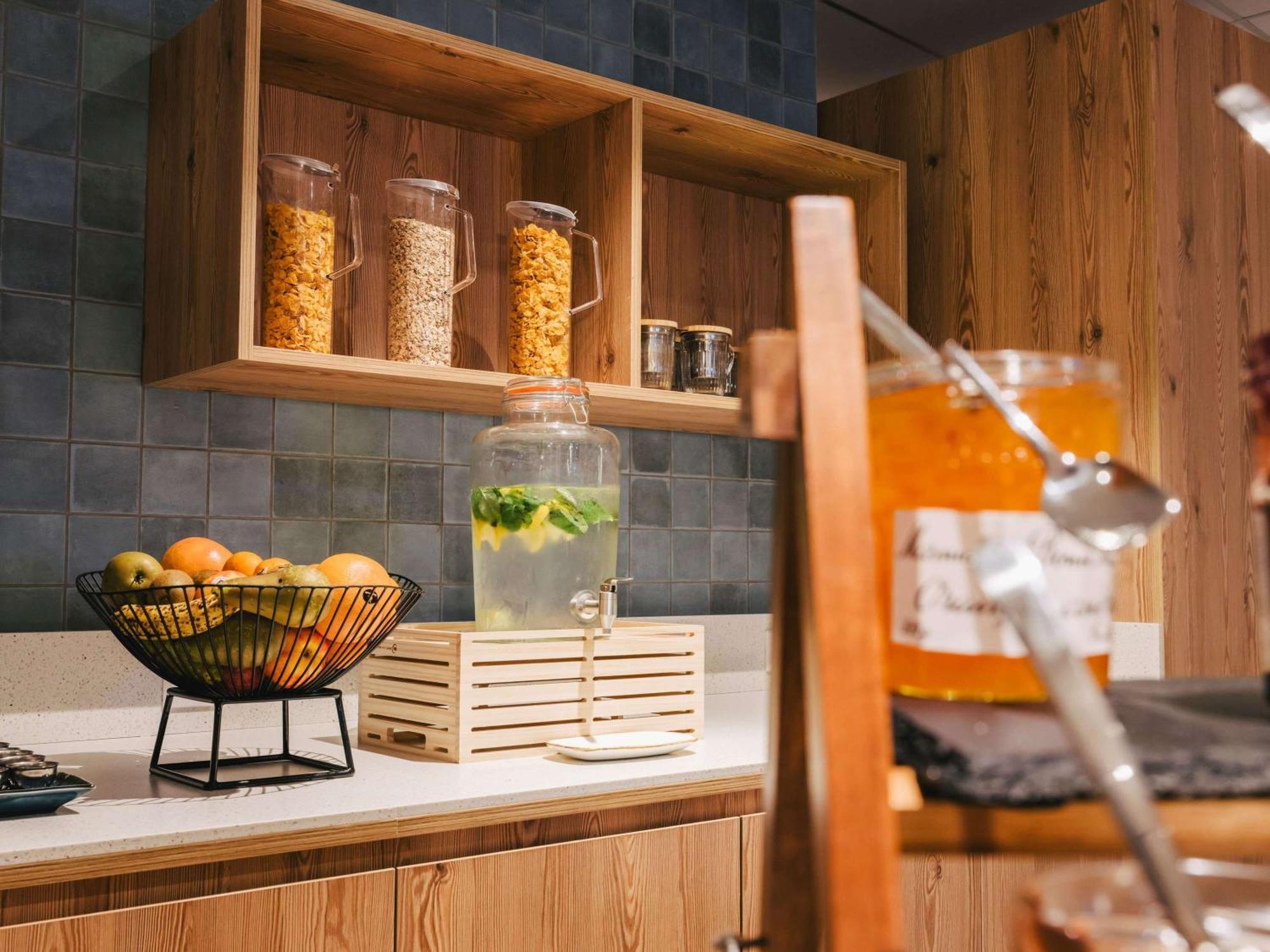 Hotel Ibis Rouen Centre Rive Droite Pasteur Zewnętrze zdjęcie